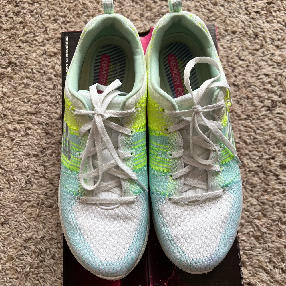 Skechers Burst Ellipse Knit  Women’s Size 9 Running Shoes White/Multi  12437